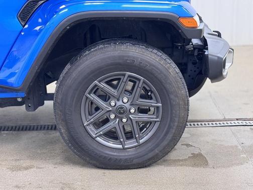2024 Jeep Gladiator Sport S