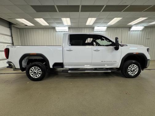 2026 GMC Sierra 2500 SLE