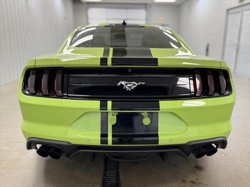 2020 Ford Mustang EcoBoost