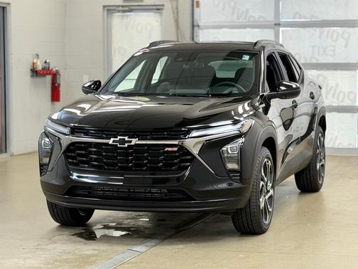 Mosaic Black Metallic 2026 Chevrolet Trax 2RS
