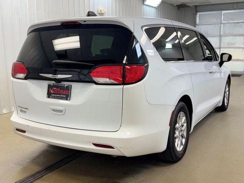 Bright White Clearcoat 2023 Chrysler Voyager LX