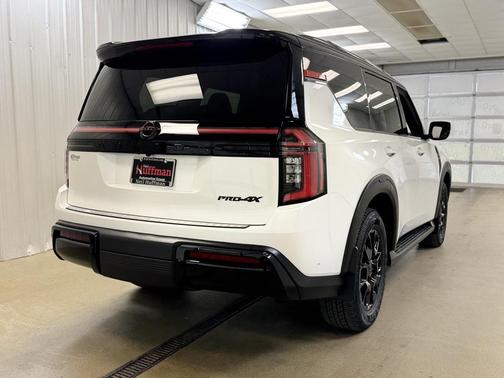 2025 Nissan Armada PRO-4X 4WD