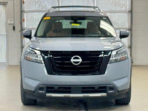 Boulder Gray Pearl 2023 Nissan Pathfinder Platinum 4WD