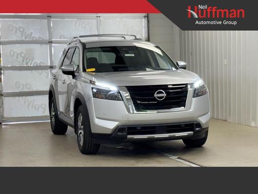 2025 Nissan Pathfinder SL 4WD