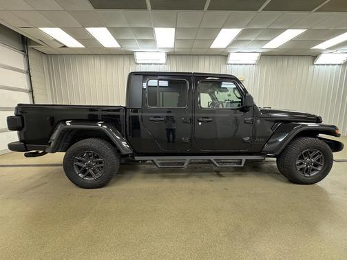 2024 Jeep Gladiator Sport S