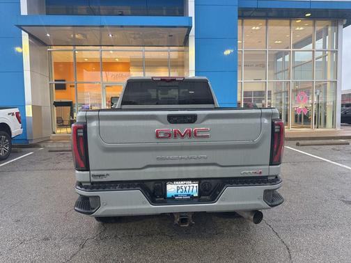 Thunderstorm Gray 2025 GMC Sierra 2500 AT4