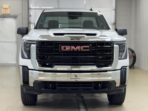 2025 GMC Sierra 3500 Base