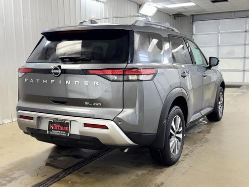 2025 Nissan Pathfinder SL 4WD