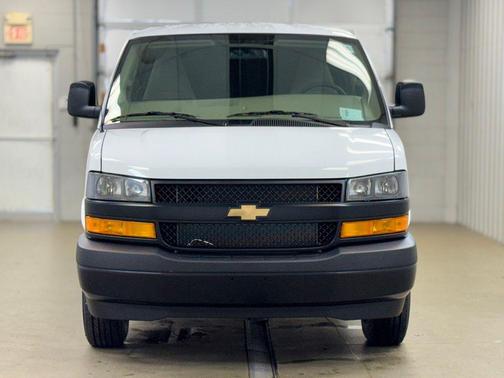 Summit White 2026 Chevrolet Express 2500 Work Van