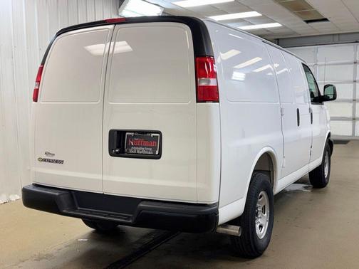 Summit White 2026 Chevrolet Express 2500 Work Van