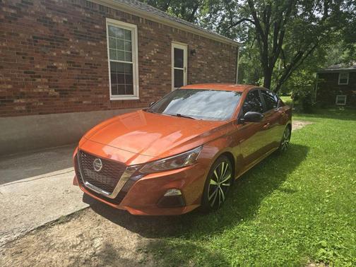 Sunset Drift Chromaflair 2019 Nissan Altima 2.5 SR