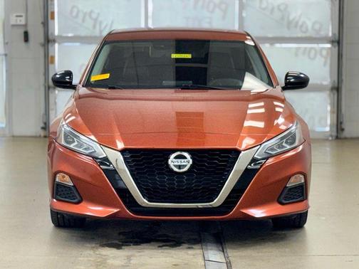 Sunset Drift Chromaflair 2019 Nissan Altima 2.5 SR