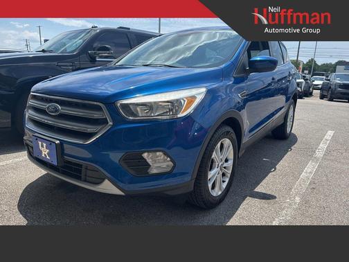 Ruby Red Metallic Tinted Clearcoat 2017 Ford Escape SE