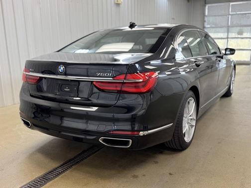 2018 BMW 750 i xDrive