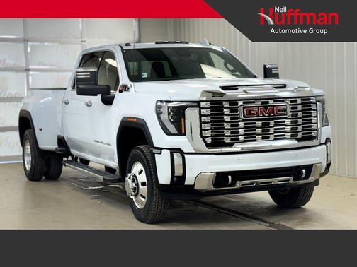 Glacier White Tricoat 2026 GMC Sierra 3500 Denali