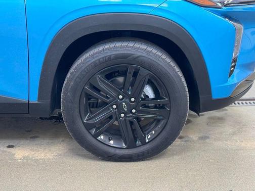 Marina Blue Metallic 2025 Chevrolet Trax FWD ACTIV