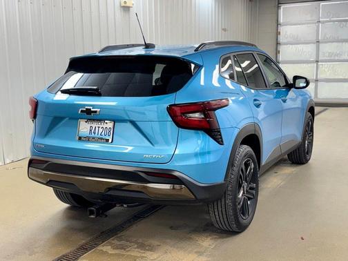 Marina Blue Metallic 2025 Chevrolet Trax FWD ACTIV