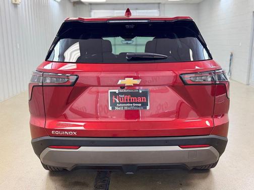 Radiant Red Tintcoat 2026 Chevrolet Equinox 1LT