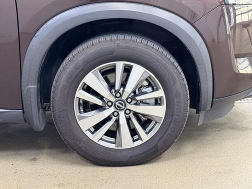 2022 Nissan Pathfinder SL 4WD
