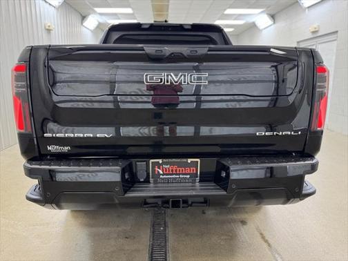 2025 GMC Sierra EV Extended Range Denali