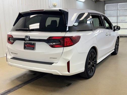 Platinum White Pearl 2025 Honda Odyssey Sport-L