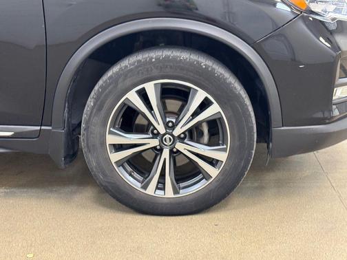 Magnetic Black 2017 Nissan Rogue SL