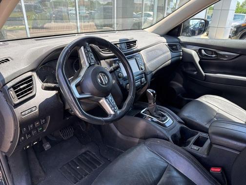 Magnetic Black 2017 Nissan Rogue SL