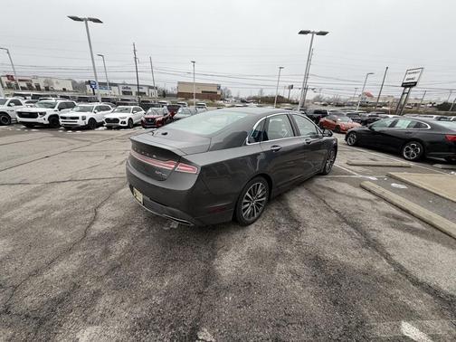 2017 Lincoln MKZ Base