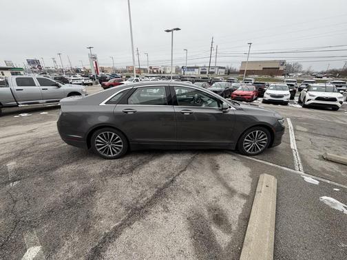 2017 Lincoln MKZ Base