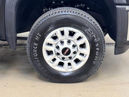 Onyx Black 2026 GMC Sierra 2500 Pro