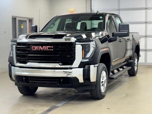 Onyx Black 2026 GMC Sierra 2500 Pro