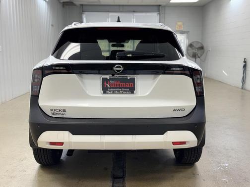 2026 Nissan Kicks SV