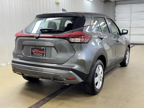 2025 Nissan Kicks S