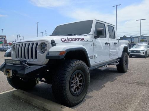 Bright White Clearcoat 2020 Jeep Gladiator Overland