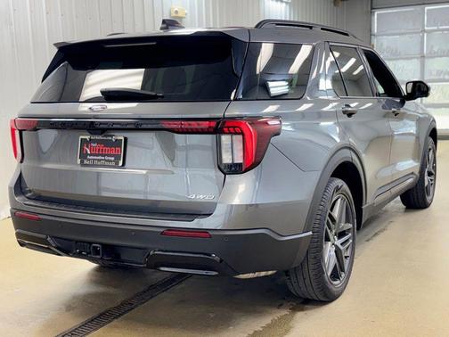Carbonized Gray Metallic 2025 Ford Explorer ST-Line