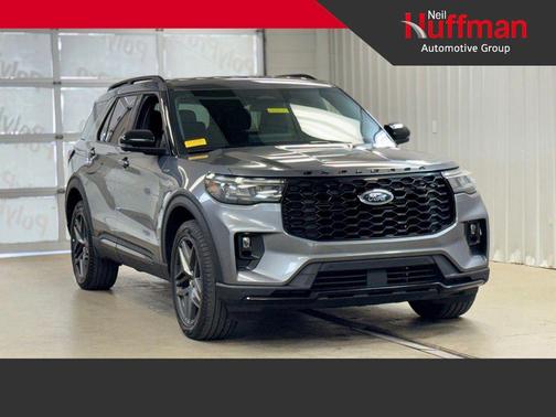 Carbonized Gray Metallic 2025 Ford Explorer ST-Line