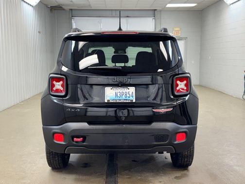 2016 Jeep Renegade Trailhawk