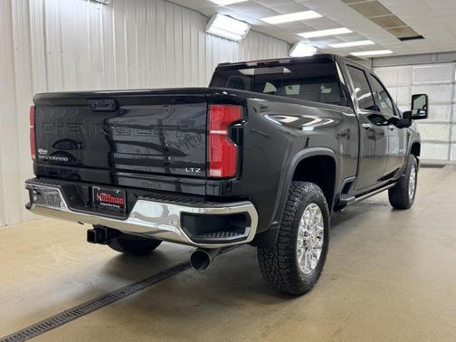 2025 Chevrolet Silverado 3500 LTZ