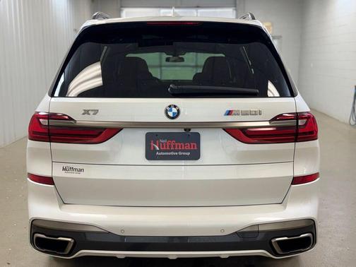 White Metallic 2020 BMW X7 M50i
