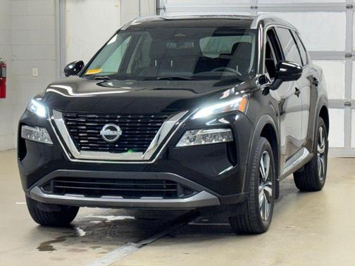 Super Black 2023 Nissan Rogue SL