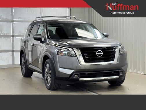 2025 Nissan Pathfinder SL 4WD