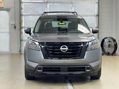 2024 Nissan Pathfinder SV 4WD