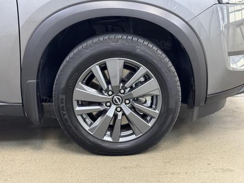 2024 Nissan Pathfinder SV 4WD