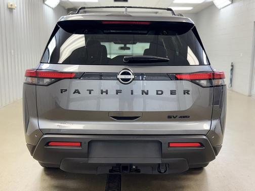 2024 Nissan Pathfinder SV 4WD