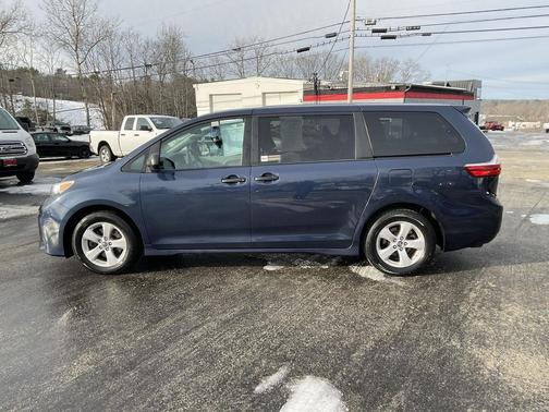 2018 Toyota Sienna SE