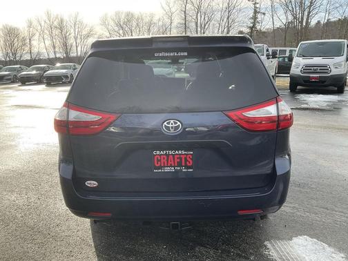 2018 Toyota Sienna SE