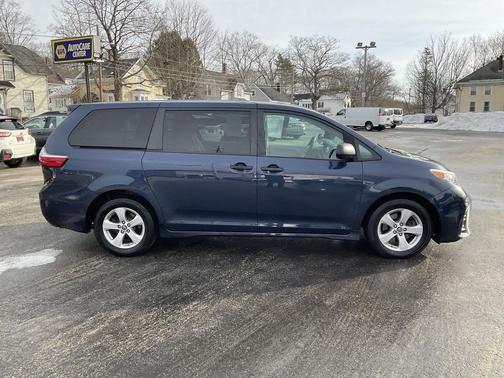 2018 Toyota Sienna SE