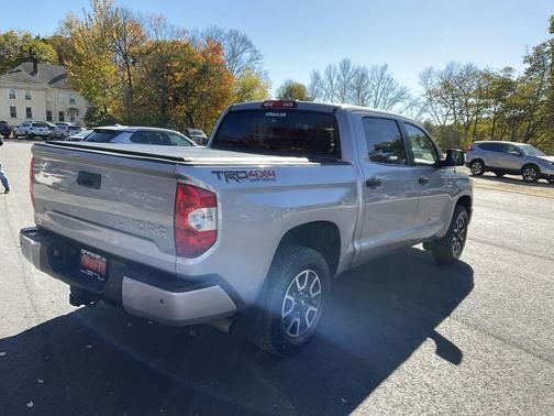 2017 Toyota Tundra SR5