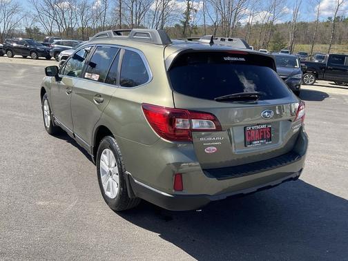 Wilderness Green Metallic 2017 Subaru Outback 2.5i Premium
