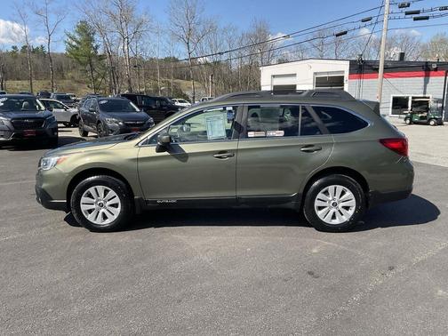 Wilderness Green Metallic 2017 Subaru Outback 2.5i Premium